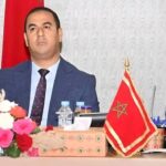 سبحان الله، اللي تيخدم خدمتو، الله كيسخر ليه بلا ما يحتاج شي حد يكتب عليه بالمقابل.