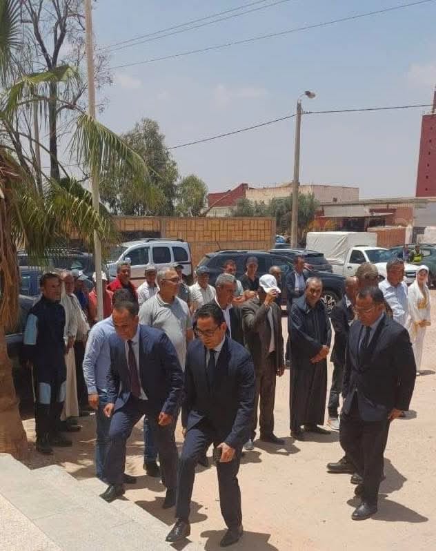عامل سيدي بنور منير الهواري يقوم بزيارة تفقدية لجماعة بوحمام