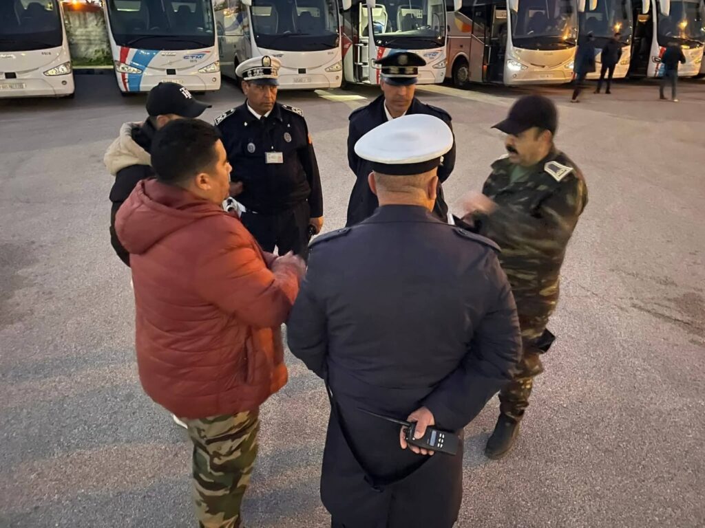 مباشرة من المحطة الطرقية بالعرائش: استعدادات مكثفة لتأمين عودة ساكنة القصر الكبير