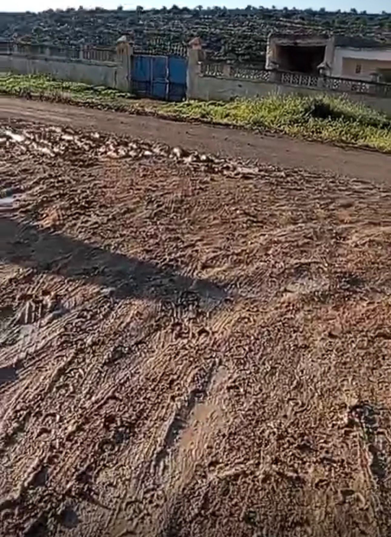 معاناة الساكنة في دواوير جماعة إمي نتليت… طريق وحيدة في حاجة ماسّة للتعبيد