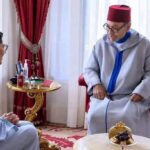 جريدة الفضيحة تبارك الثقة الملكية …